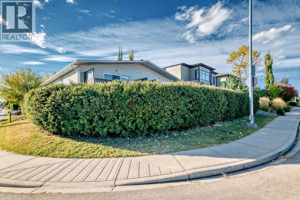 2037/2039 30 Street Sw, Calgary, Alberta  T3E 2L6 - Photo 3 - A2259785