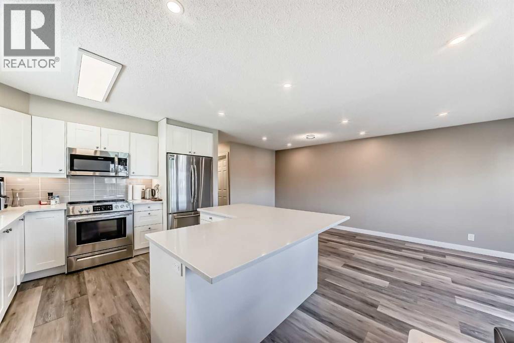 2037/2039 30 Street Sw, Calgary, Alberta  T3E 2L6 - Photo 5 - A2259785