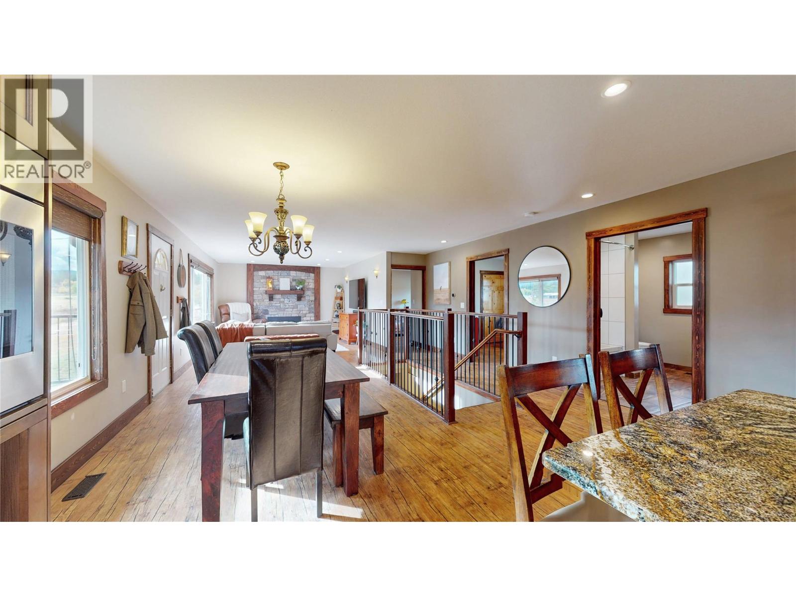 1359 38th Avenue S, Cranbrook, British Columbia  V1C 7A8 - Photo 6 - 10364585