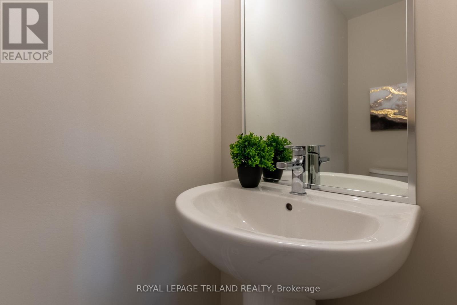 31 Allister Drive, Middlesex Centre (Kilworth), Ontario  N0L 1R0 - Photo 16 - X12442946