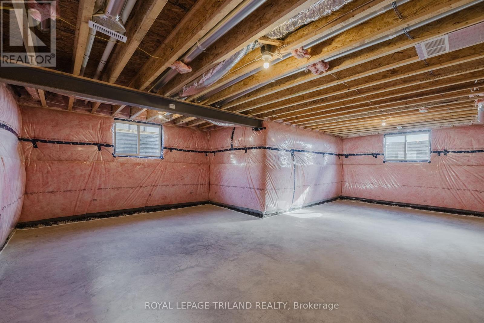 35 Allister Drive, Middlesex Centre, Ontario  N0L 1R0 - Photo 28 - X12442949