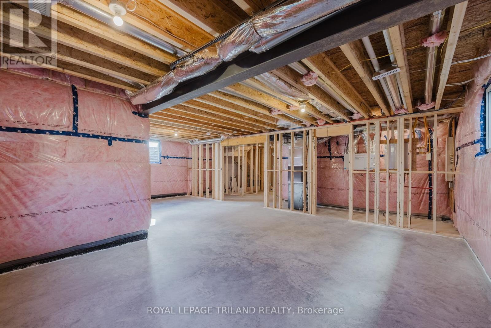 35 Allister Drive, Middlesex Centre, Ontario  N0L 1R0 - Photo 29 - X12442949