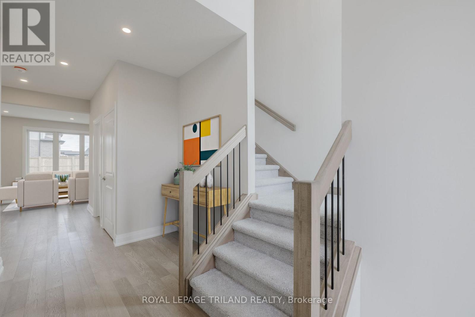 35 Allister Drive, Middlesex Centre, Ontario  N0L 1R0 - Photo 5 - X12442949