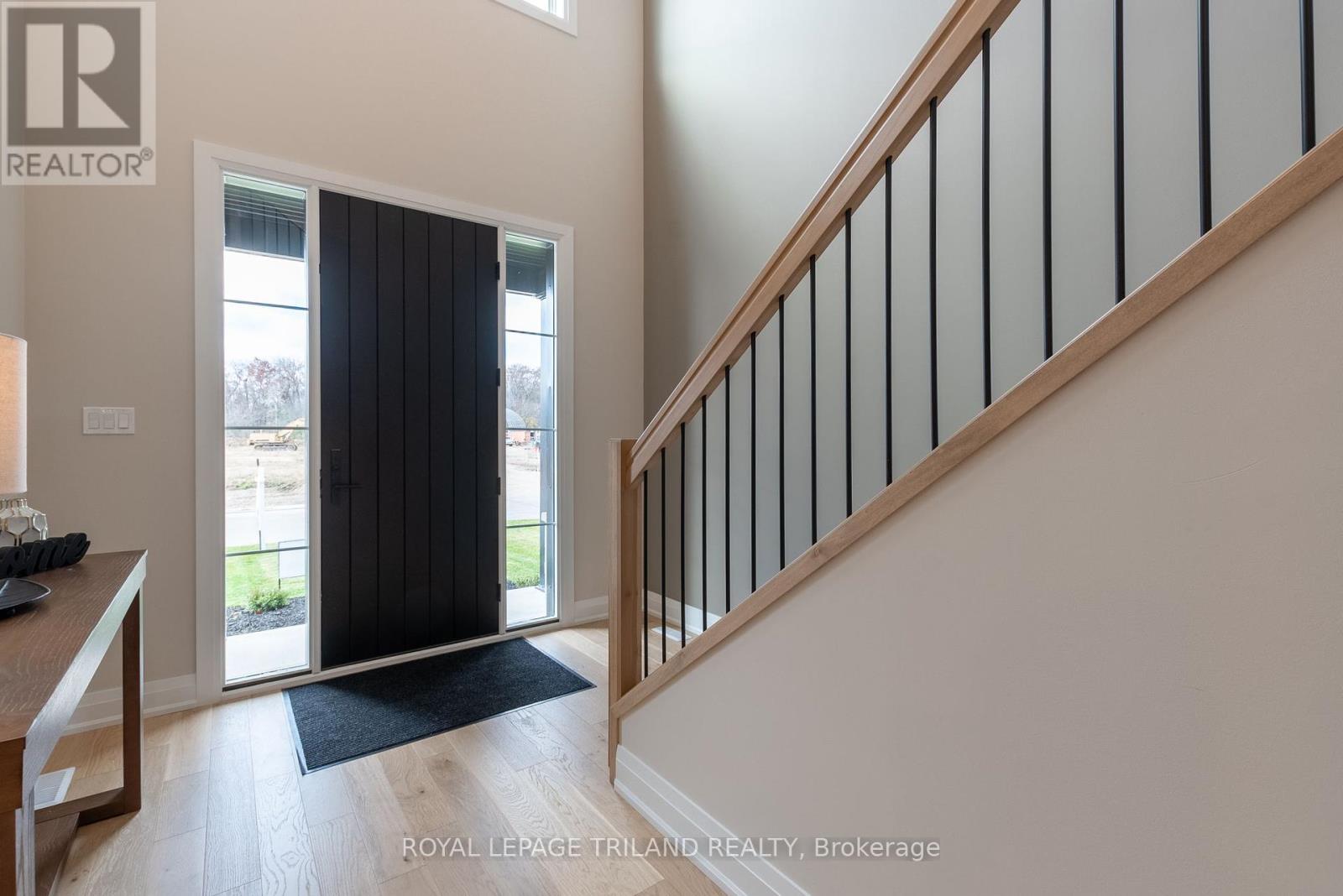 43 Allister Drive, Middlesex Centre (Kilworth), Ontario  N0L 1R0 - Photo 3 - X12442959