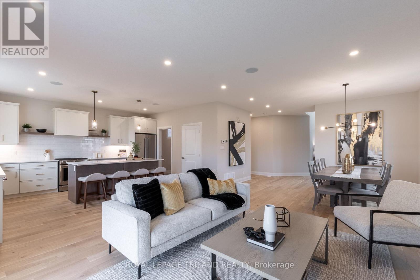 43 Allister Drive, Middlesex Centre (Kilworth), Ontario  N0L 1R0 - Photo 9 - X12442959