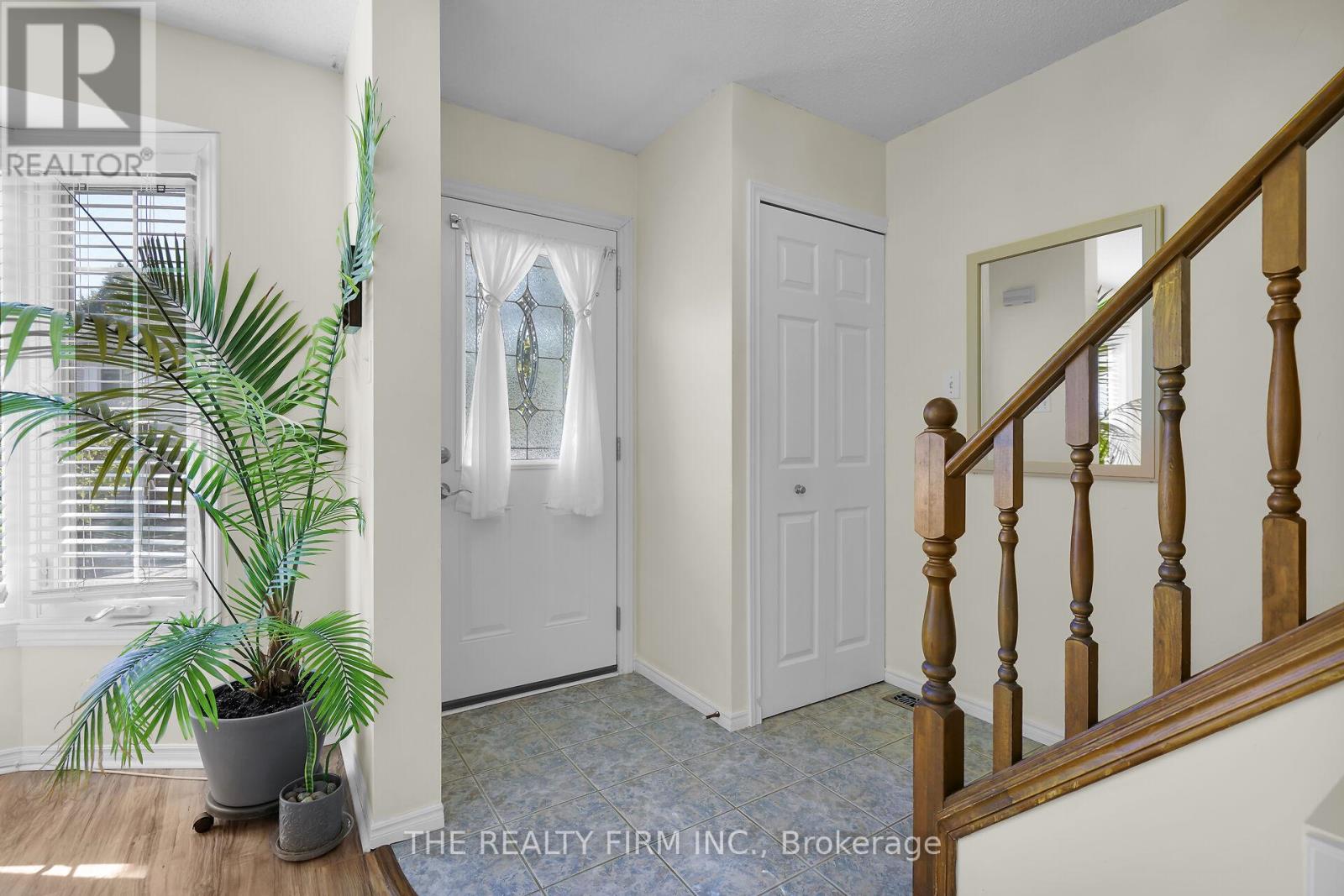 25 - 70 Chapman Court, London North (North I), Ontario  N6G 4Z4 - Photo 5 - X12442983
