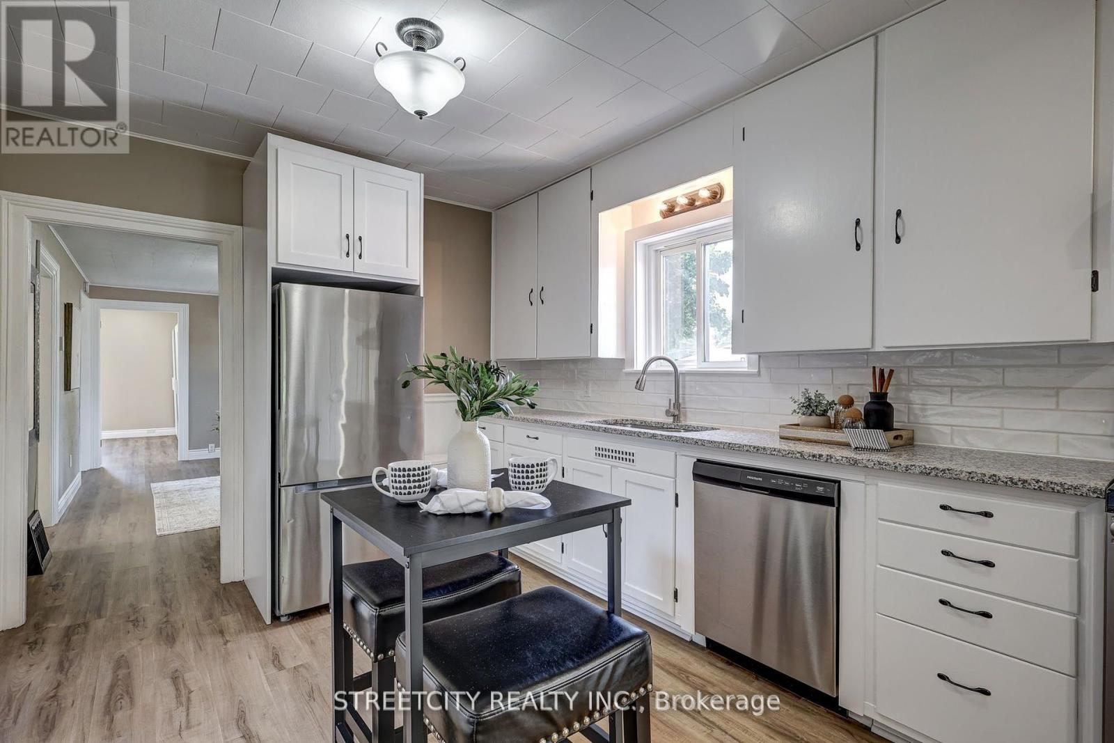 38 St. Andrew Street, Aylmer, Ontario  N5H 2N1 - Photo 15 - X12442986