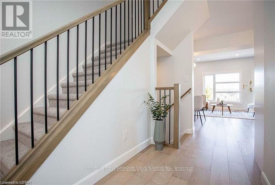 37 - 2700 Buroak Drive, London North (North S), Ontario  N6G 5B6 - Photo 3 - X12442989