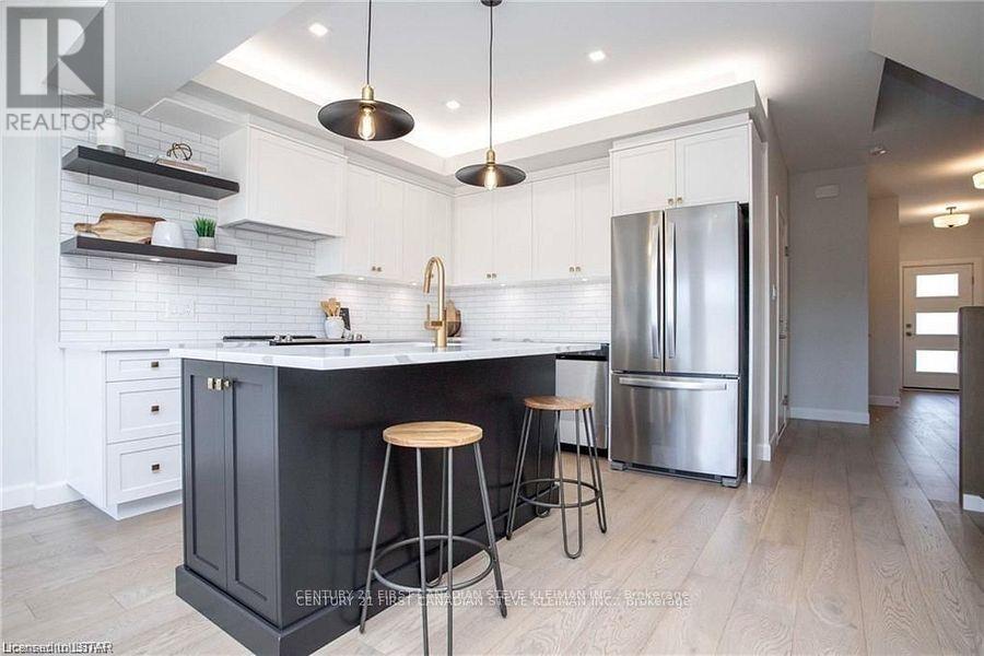 37 - 2700 Buroak Drive, London North (North S), Ontario  N6G 5B6 - Photo 5 - X12442989