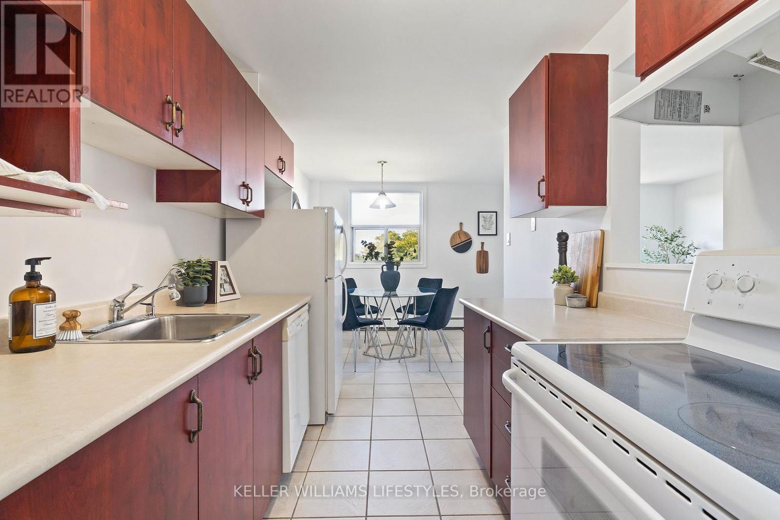 511 - 931 Wonderland Road S, London South (South M), Ontario  N6K 2X6 - Photo 21 - X12443045