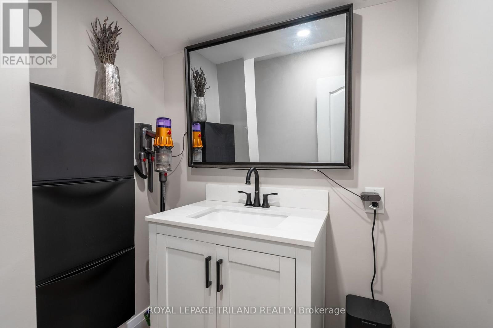 3 Henry Street, London East (East K), Ontario  N6B 2L6 - Photo 20 - X12443100