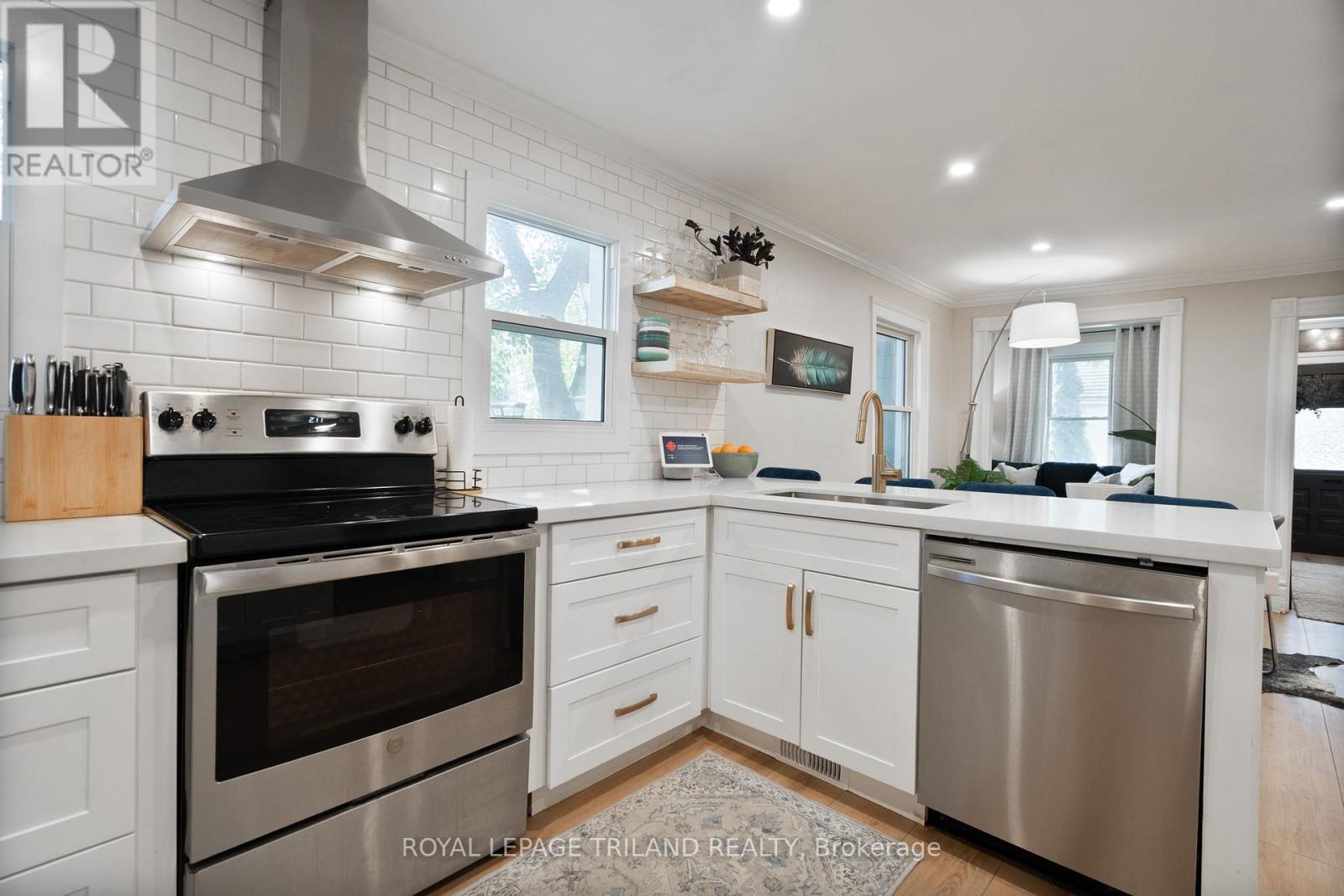 3 Henry Street, London East (East K), Ontario  N6B 2L6 - Photo 9 - X12443100