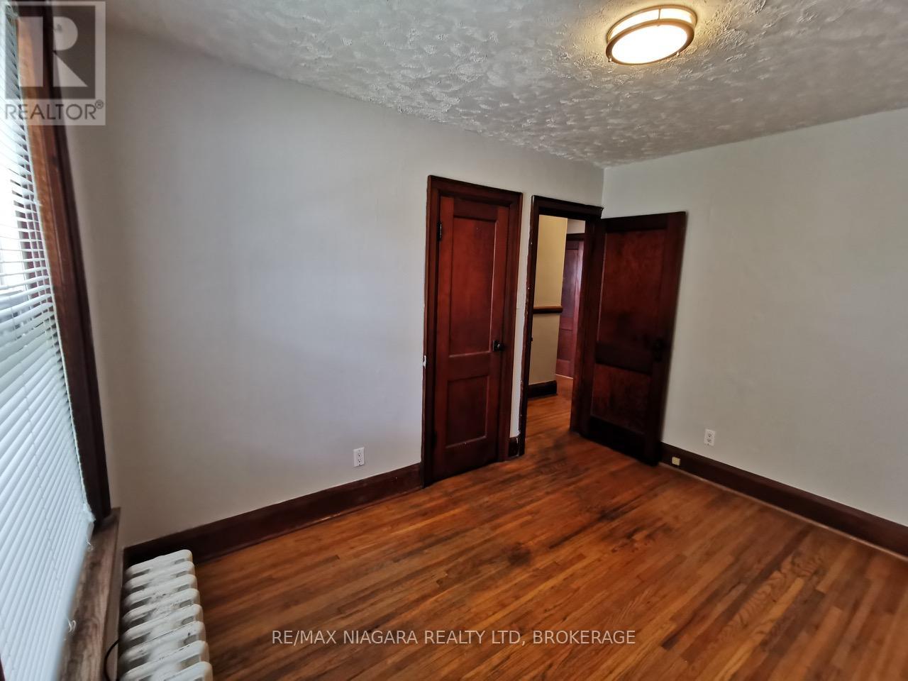 5078-5086 Fifth Avenue, Niagara Falls (Downtown), Ontario  L2E 4S5 - Photo 15 - X12440874