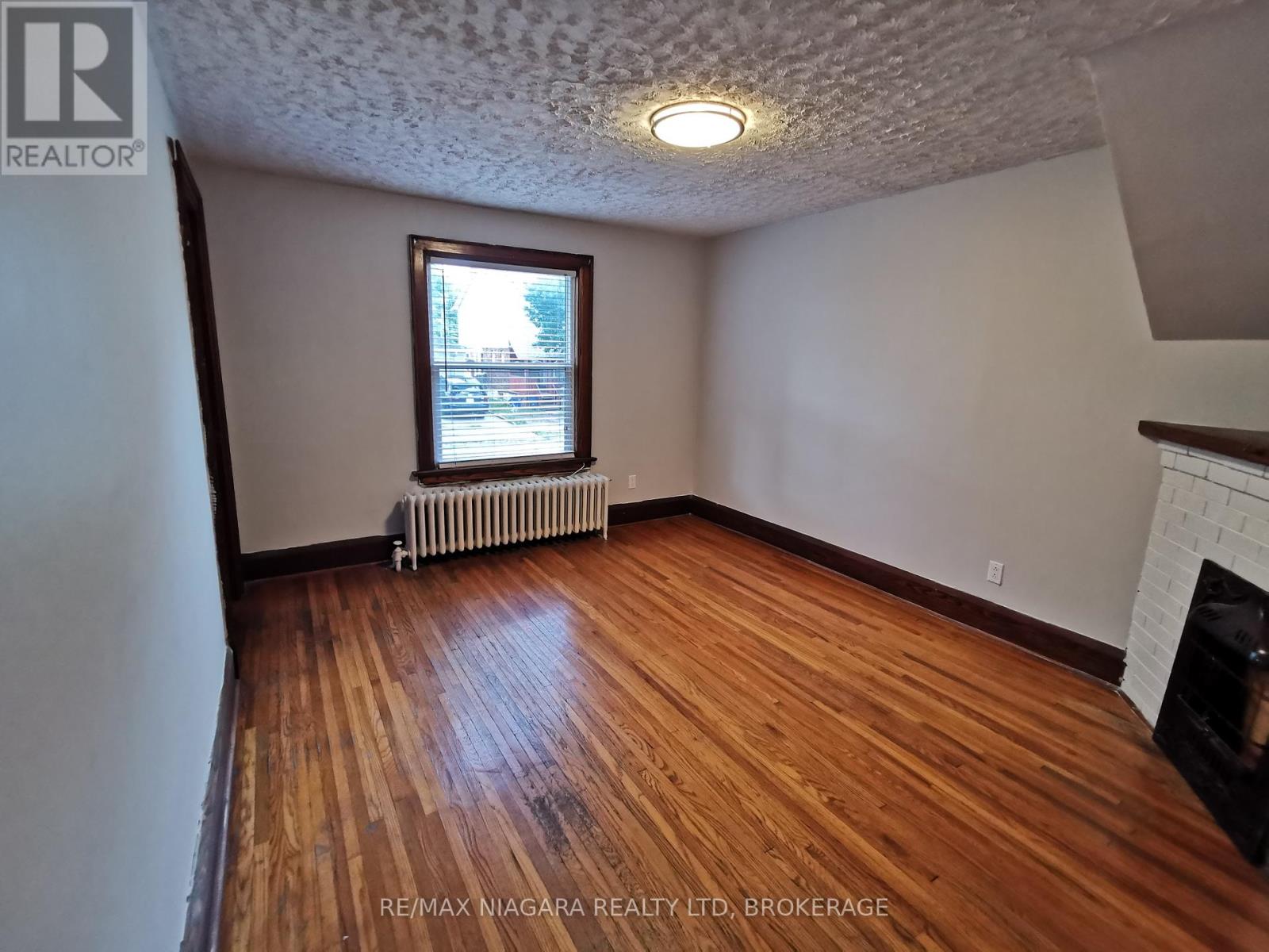 5078-5086 Fifth Avenue, Niagara Falls (Downtown), Ontario  L2E 4S5 - Photo 16 - X12440874