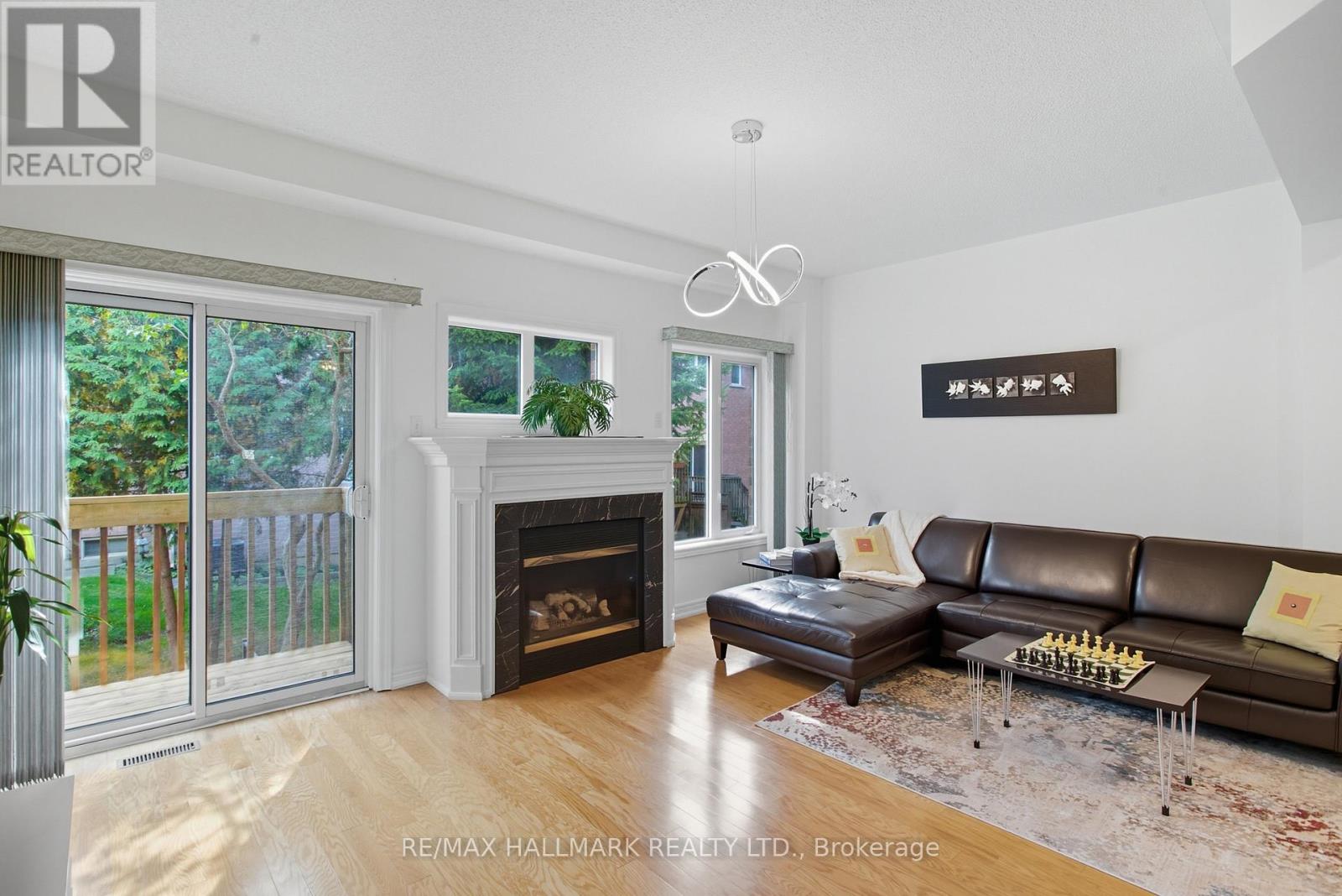19 Michael Way, Markham (Buttonville), Ontario  L3R 5G4 - Photo 5 - N12442022