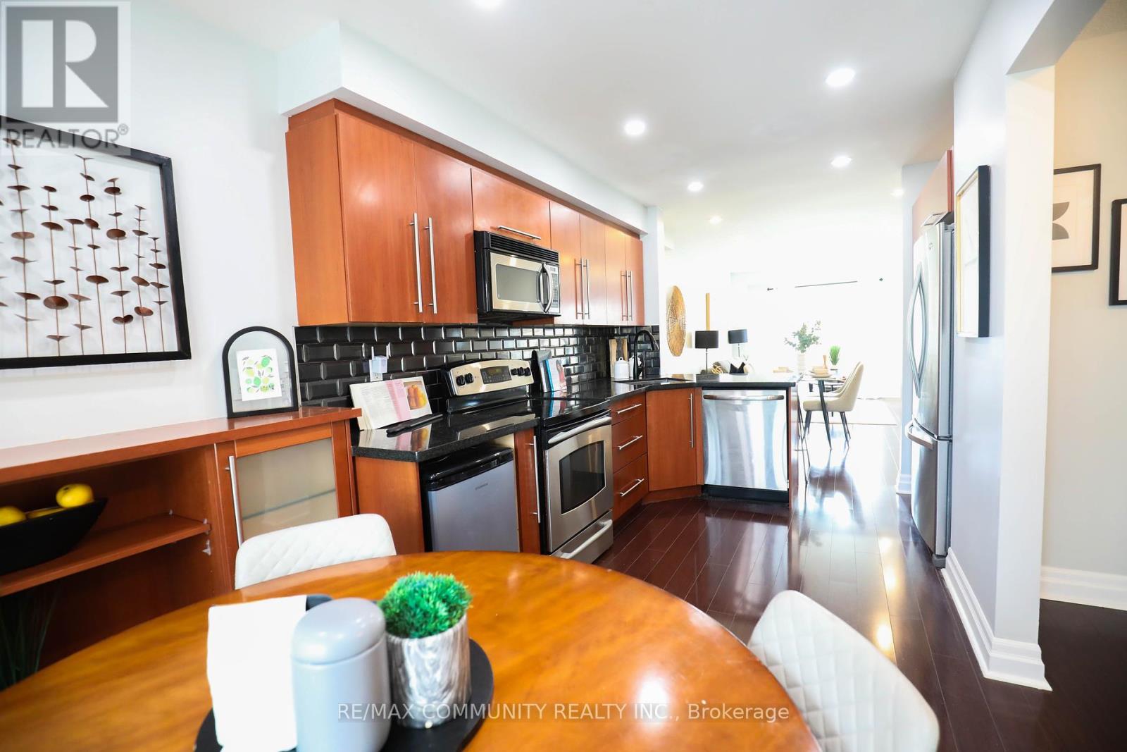 3 Durness Avenue, Toronto, Ontario  M1B 4W8 - Photo 2 - E12408147