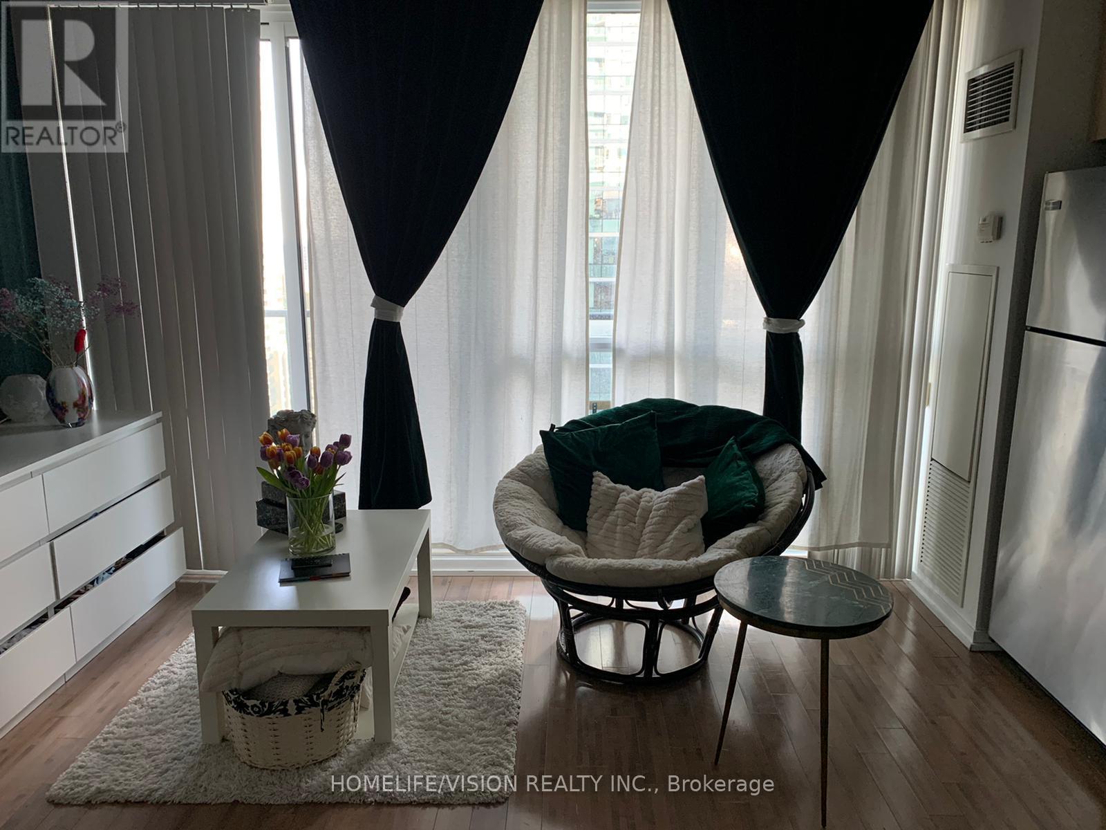 1803 - 65 Bremner Boulevard, Toronto, Ontario  M5J 0A1 - Photo 2 - C12416695