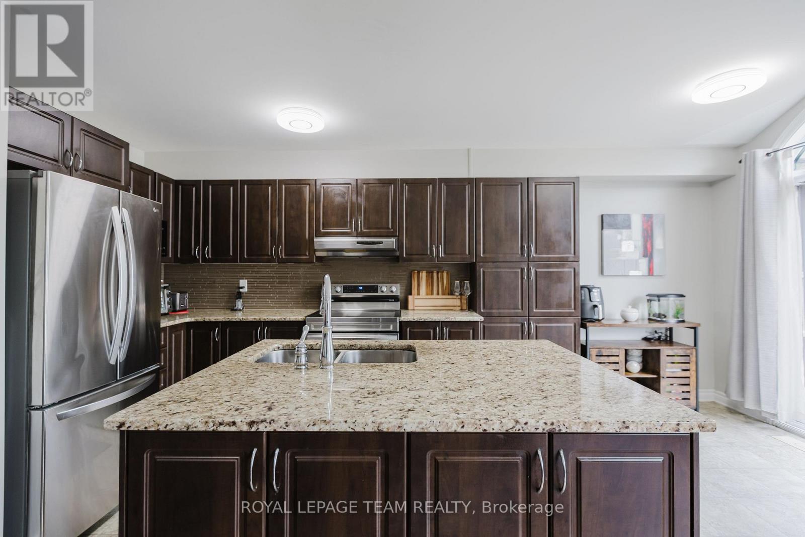 121 Mancini Way, Ottawa, Ontario  K2J 5X3 - Photo 12 - X12443020