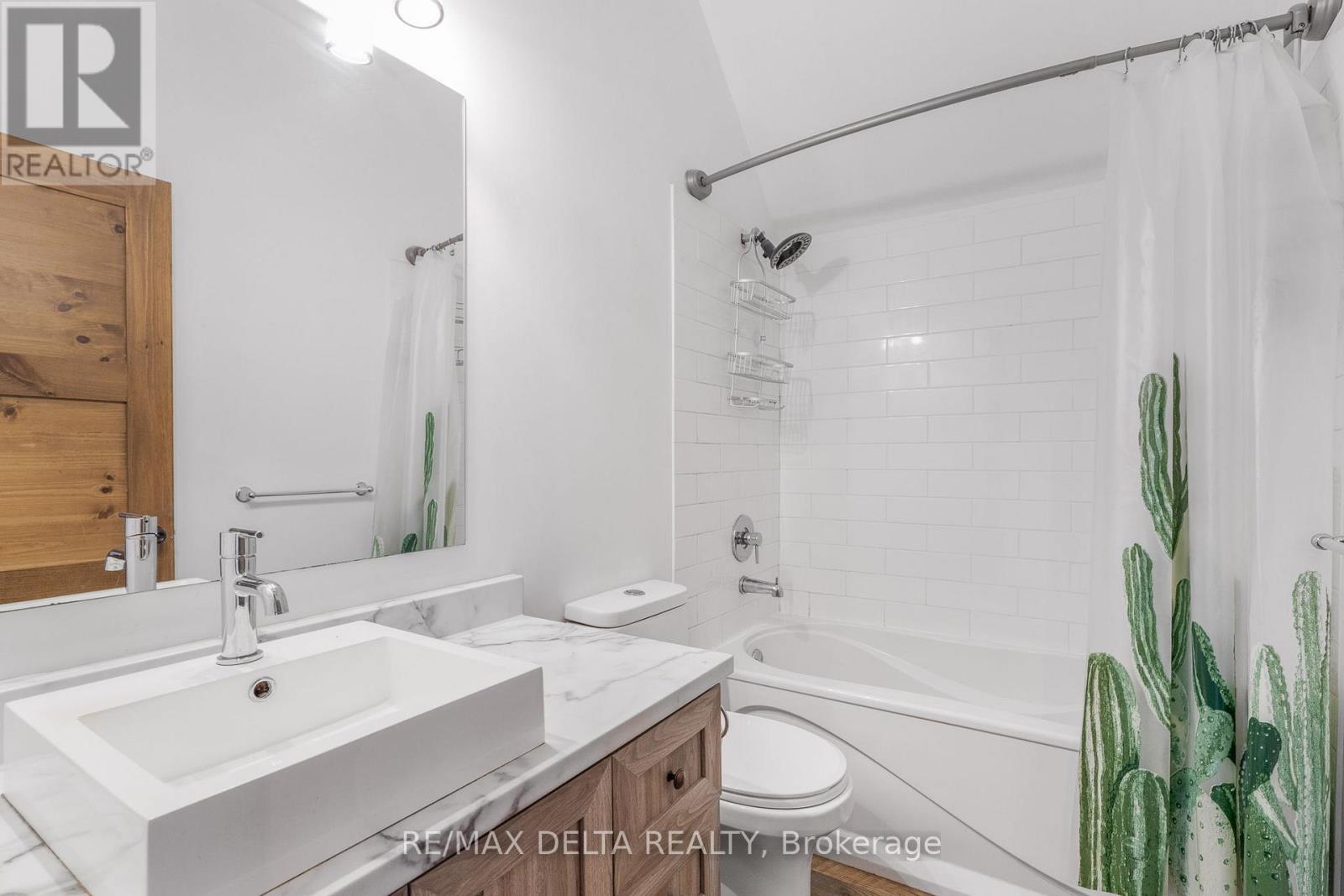 439 Front Road W, Champlain, Ontario  K0B 1K0 - Photo 5 - X12443072