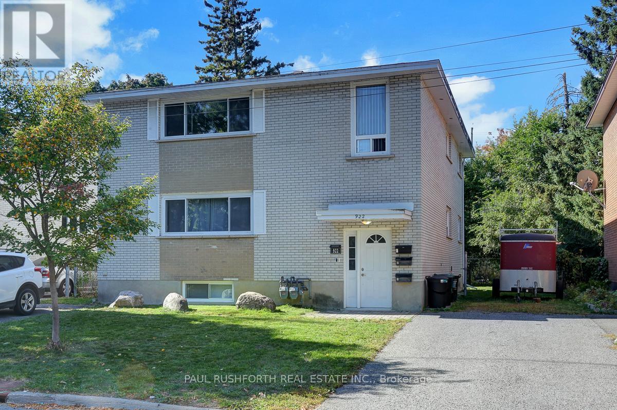 922 PINEWOOD CRESCENT, Ottawa, Ontario