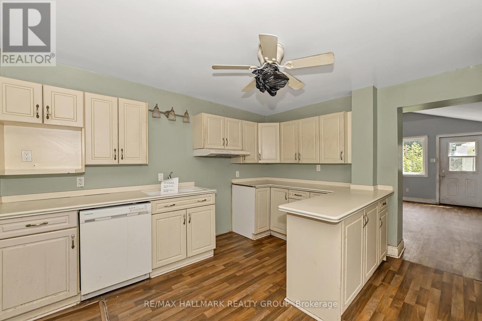 243 Harriet Street, Arnprior, Ontario  K7S 2T4 - Photo 12 - X12443098