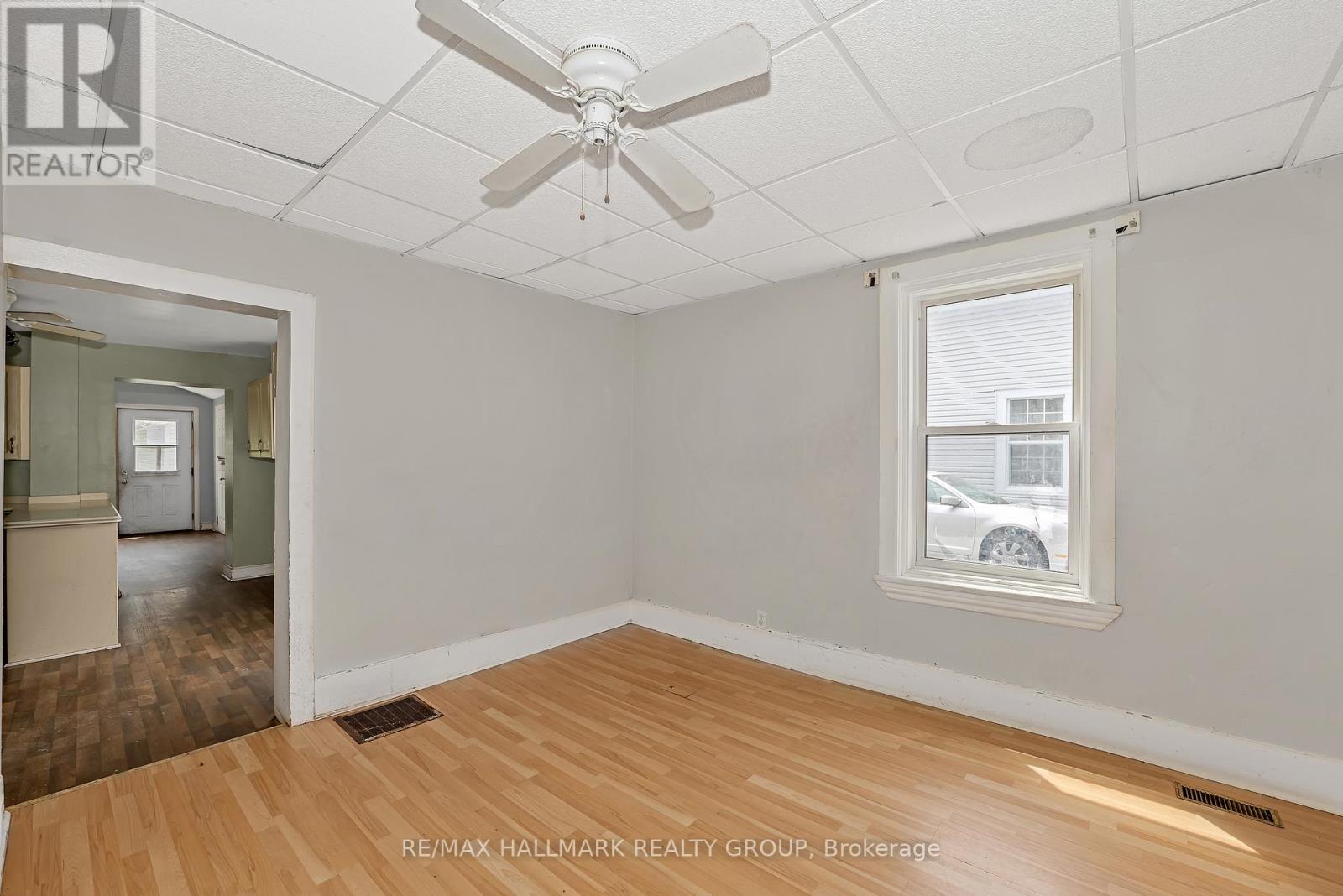 243 Harriet Street, Arnprior, Ontario  K7S 2T4 - Photo 17 - X12443098