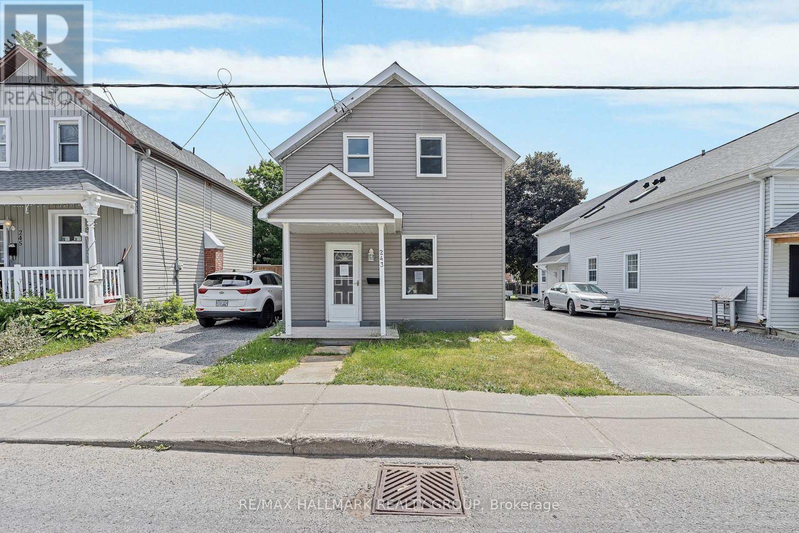 243 Harriet Street, Arnprior, Ontario  K7S 2T4 - Photo 2 - X12443098