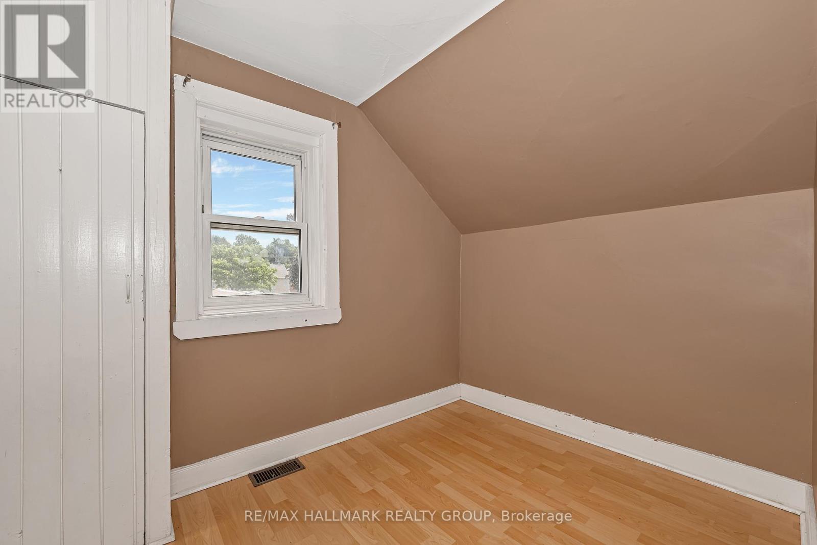 243 Harriet Street, Arnprior, Ontario  K7S 2T4 - Photo 22 - X12443098