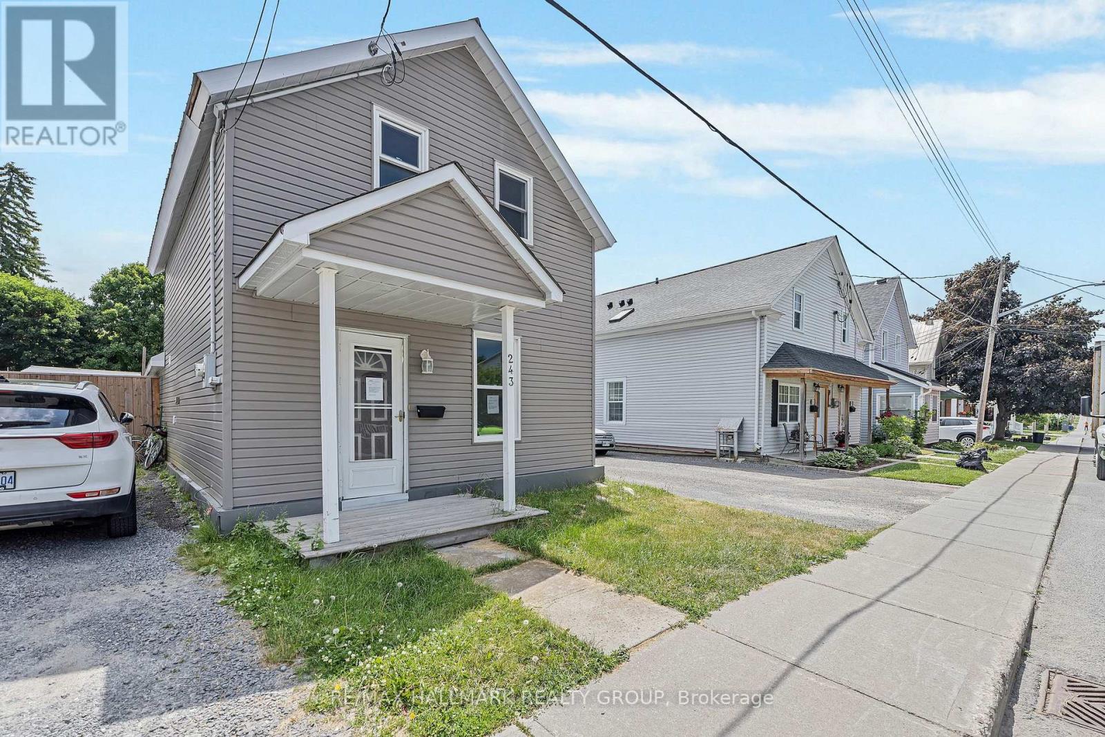 243 Harriet Street, Arnprior, Ontario  K7S 2T4 - Photo 3 - X12443098