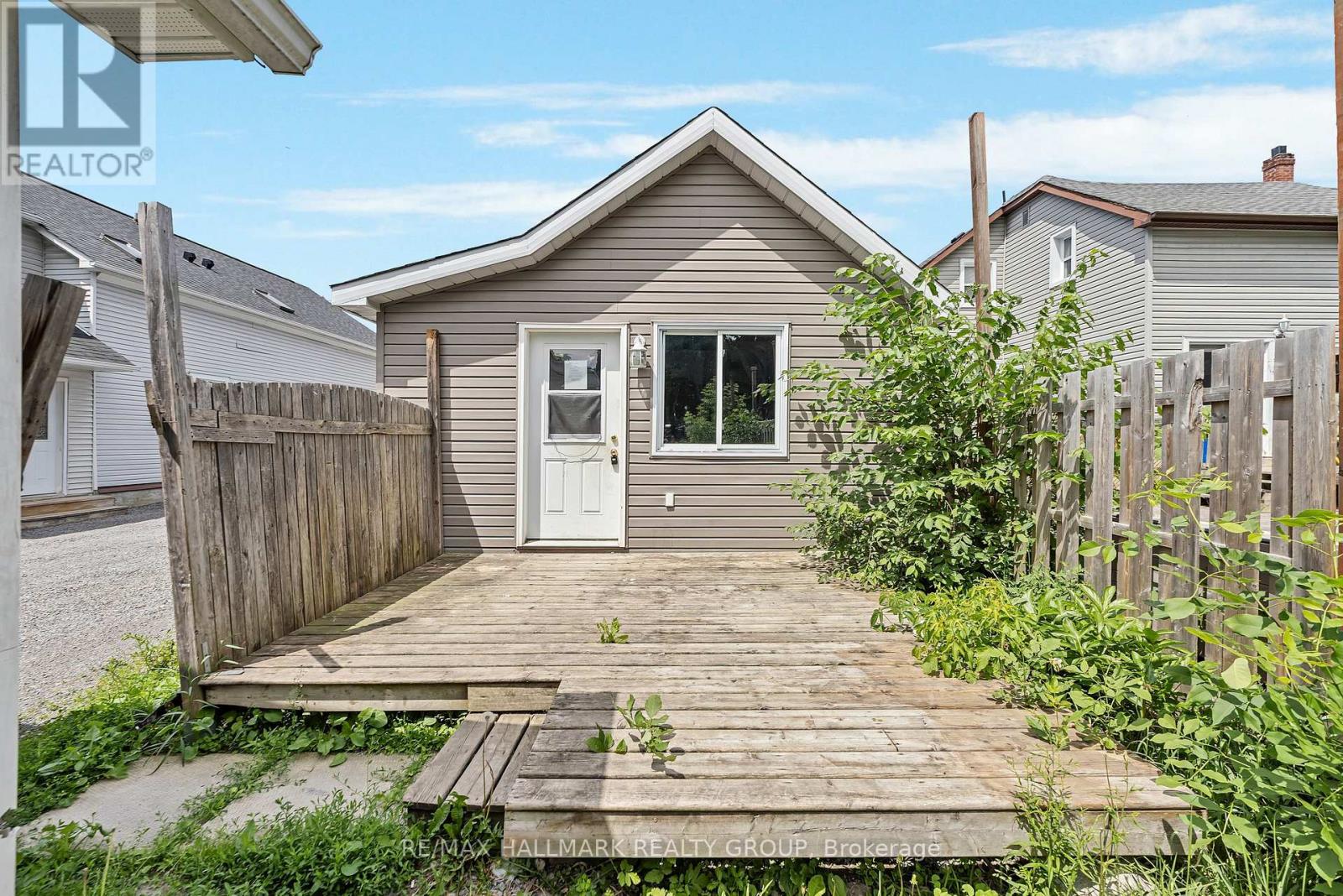 243 Harriet Street, Arnprior, Ontario  K7S 2T4 - Photo 7 - X12443098