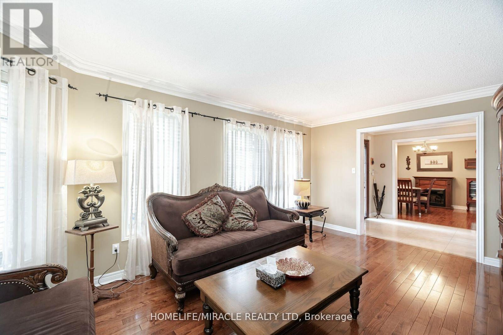 129 Van Scott Drive, Brampton, Ontario  L7A 2C7 - Photo 8 - W12378196