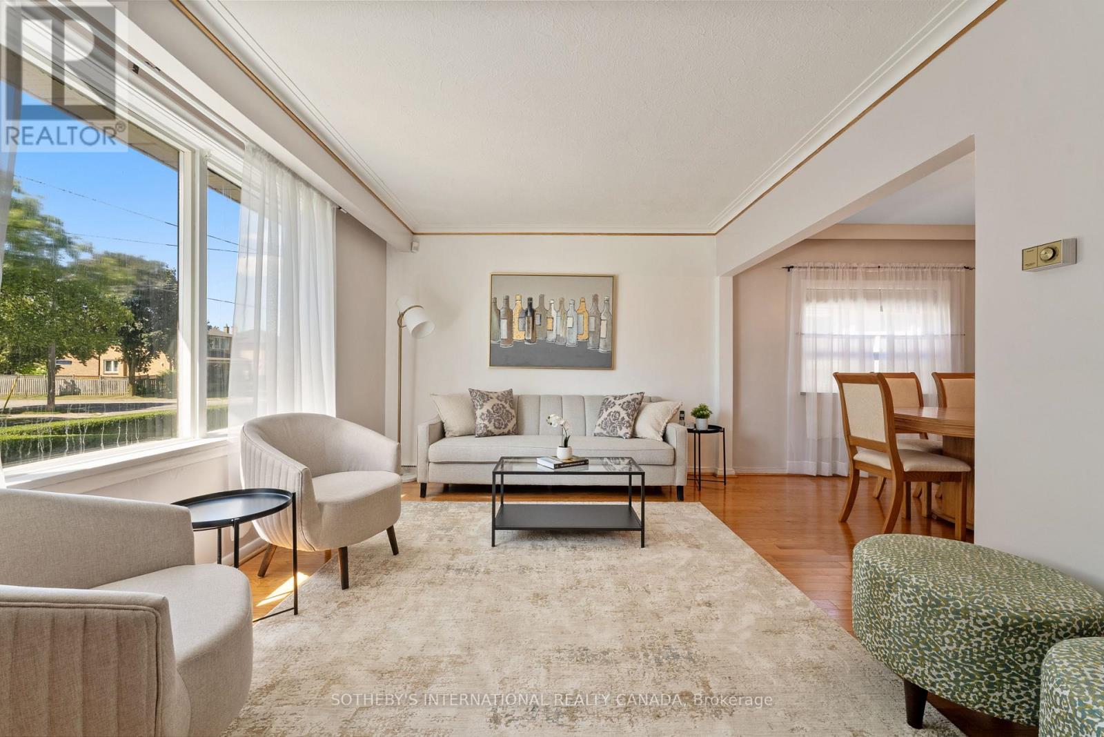 76 Lawnside Drive, Toronto, Ontario  M6L 1Z7 - Photo 2 - W12298256
