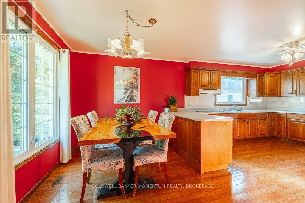 738 Welland Road, Pelham (Fenwick), Ontario  L0S 1C0 - Photo 12 - X12442962
