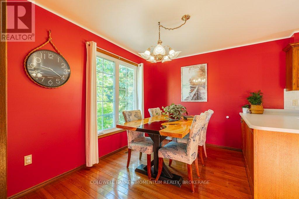 738 Welland Road, Pelham (Fenwick), Ontario  L0S 1C0 - Photo 13 - X12442962
