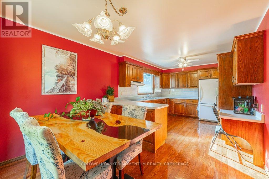 738 Welland Road, Pelham (Fenwick), Ontario  L0S 1C0 - Photo 14 - X12442962