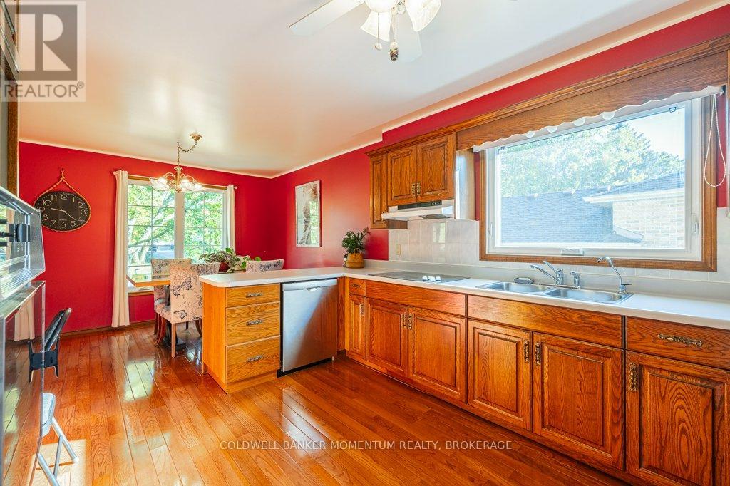 738 Welland Road, Pelham (Fenwick), Ontario  L0S 1C0 - Photo 18 - X12442962