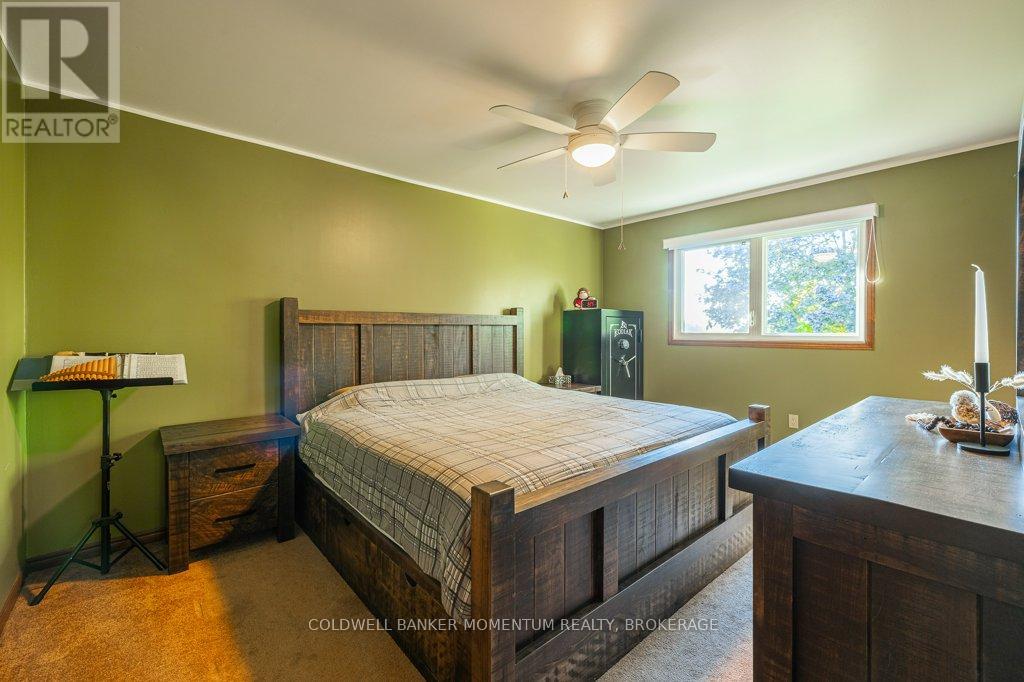 738 Welland Road, Pelham (Fenwick), Ontario  L0S 1C0 - Photo 25 - X12442962