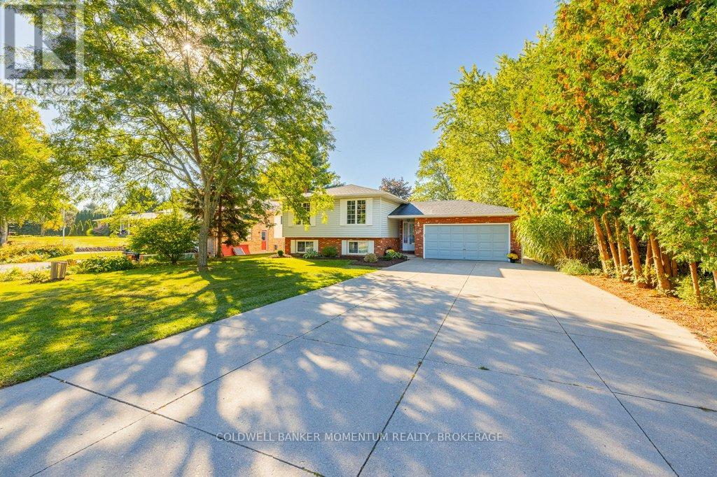 738 Welland Road, Pelham (Fenwick), Ontario  L0S 1C0 - Photo 4 - X12442962