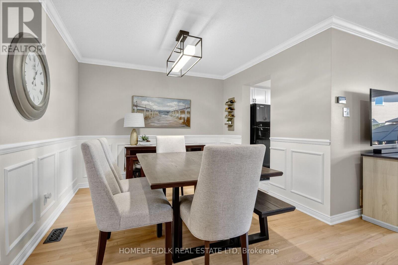 108 Landover Crescent, Ottawa, Ontario  K2M 2W4 - Photo 11 - X12442169