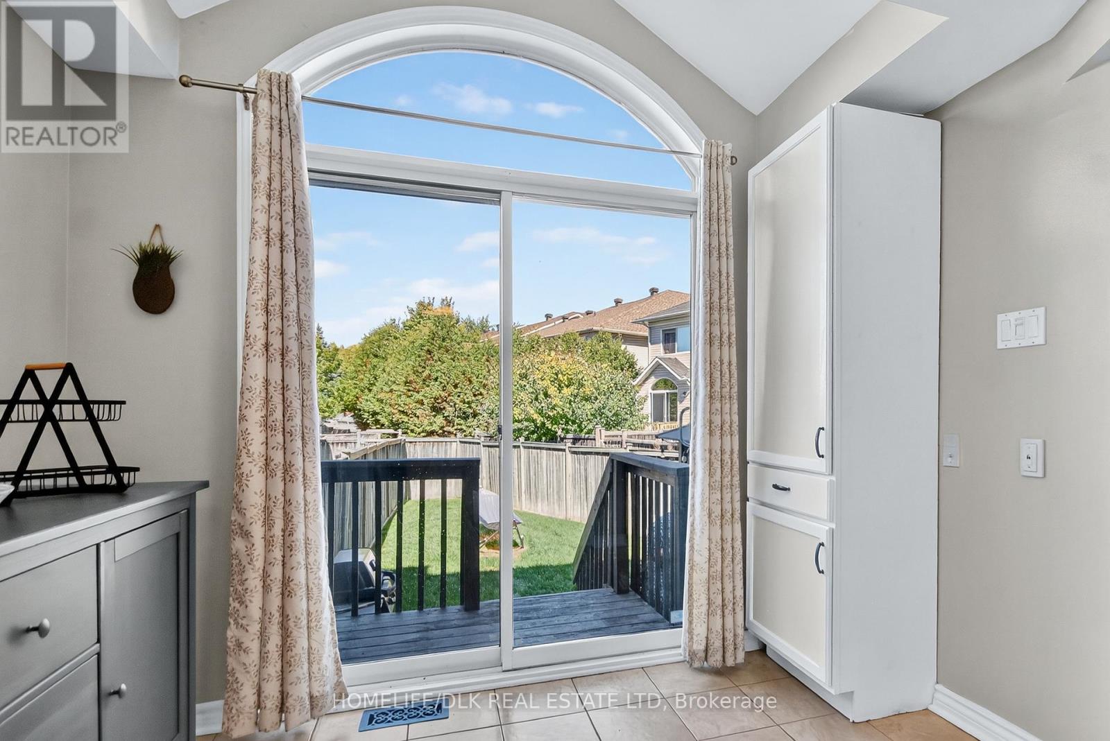 108 Landover Crescent, Ottawa, Ontario  K2M 2W4 - Photo 6 - X12442169