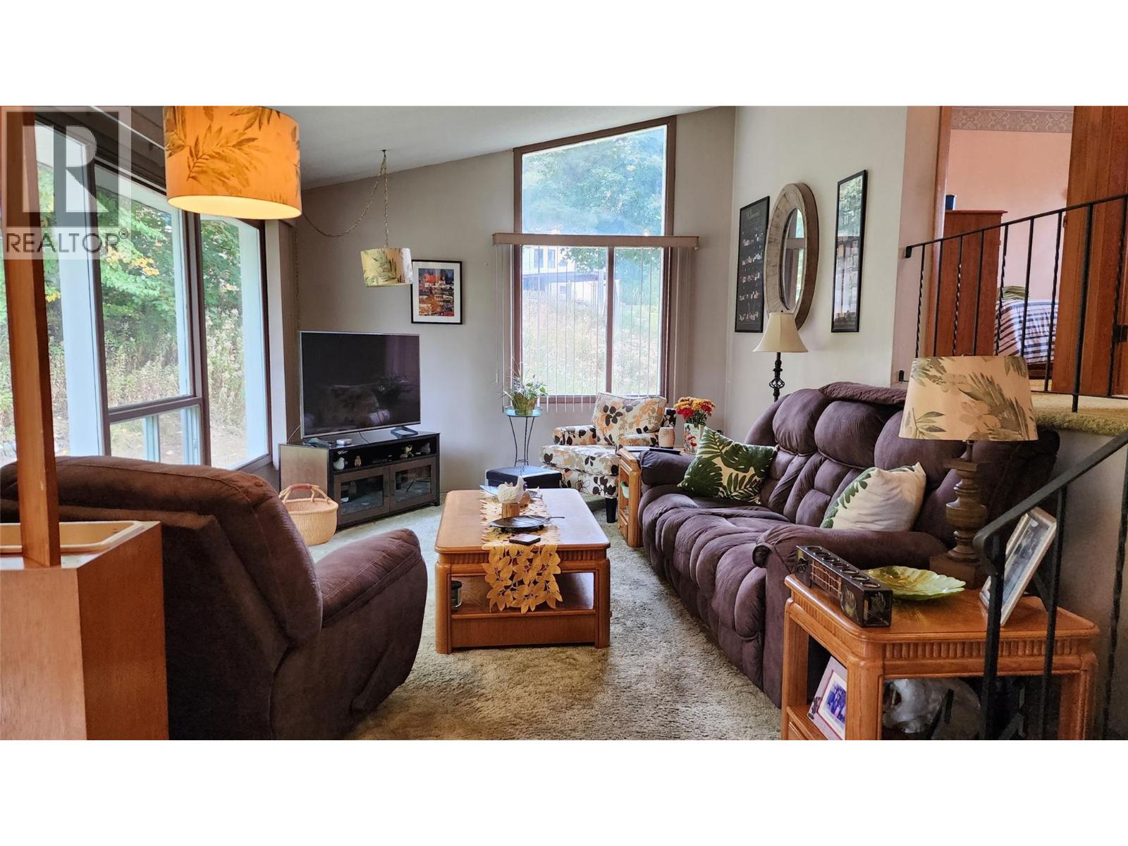 2109 Thompson Avenue, Rossland, British Columbia  V0G 1Y0 - Photo 3 - 10364351