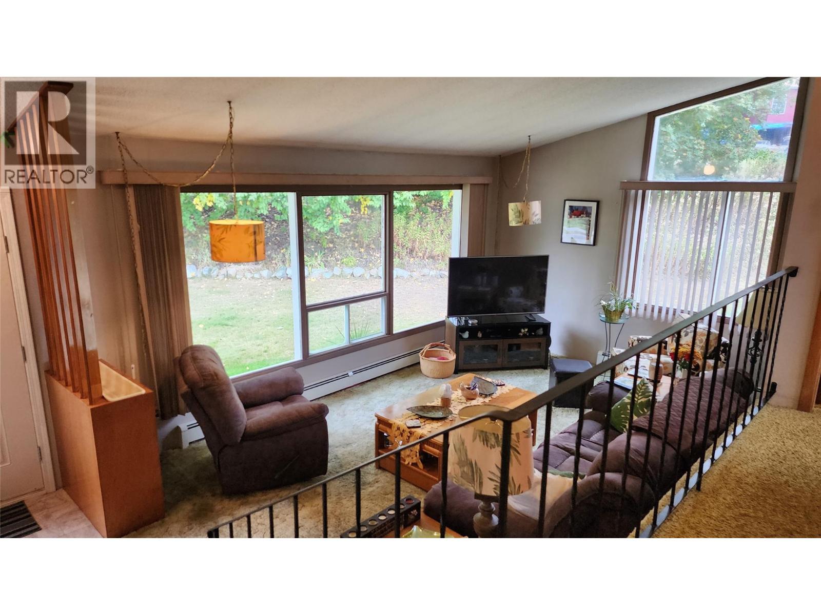 2109 Thompson Avenue, Rossland, British Columbia  V0G 1Y0 - Photo 6 - 10364351
