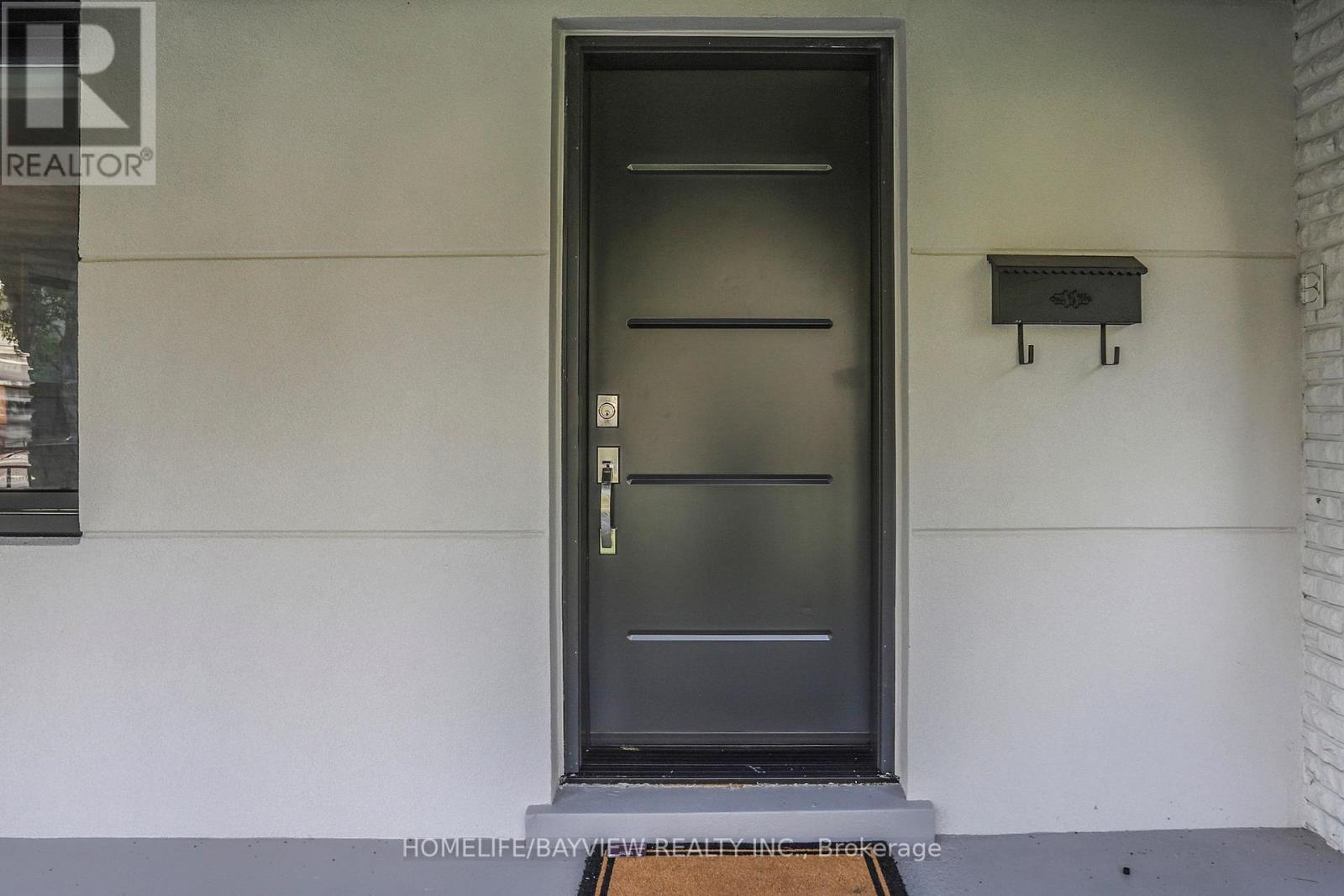 313 CHURCHILL AVENUE, Toronto, Ontario