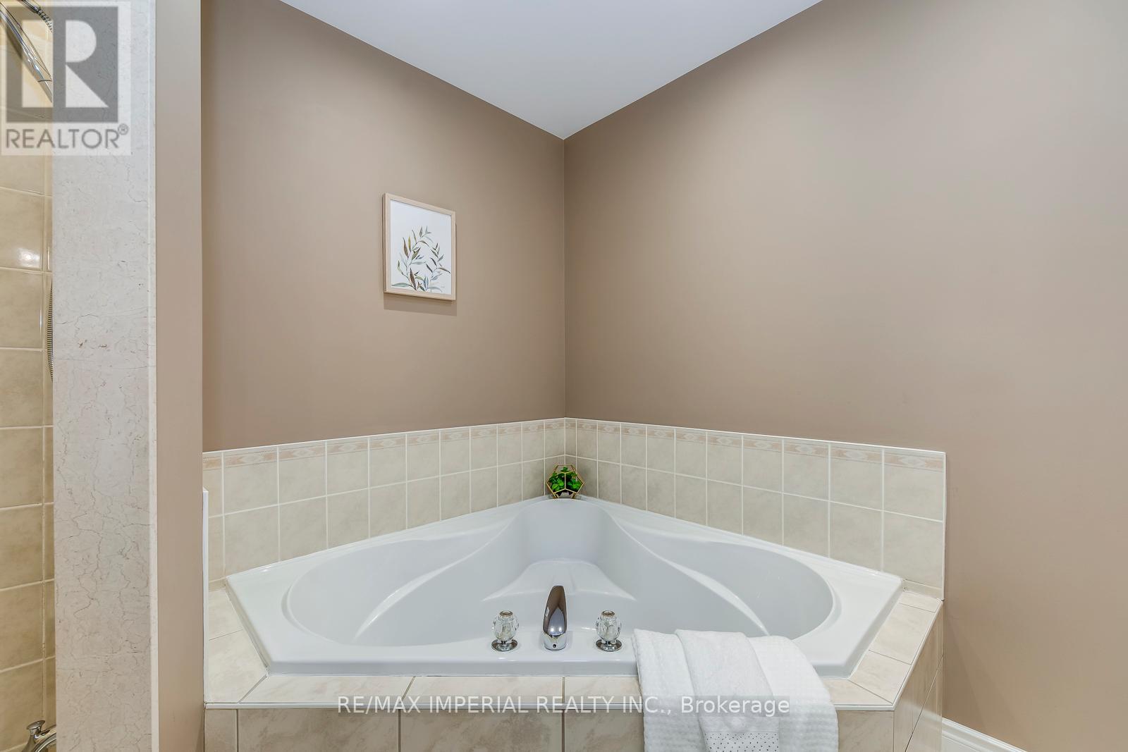2182 Oakpoint Road, Oakville, Ontario  L6M 3N4 - Photo 32 - W12366933
