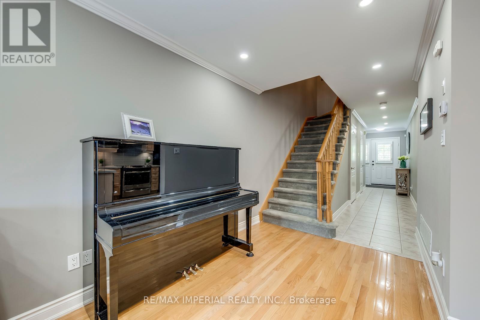 2182 Oakpoint Road, Oakville, Ontario  L6M 3N4 - Photo 23 - W12366933
