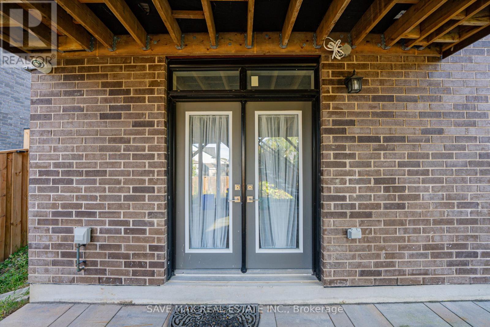 26 Falconridge Drive, Kitchener, Ontario  N2K 0G1 - Photo 39 - X12440615