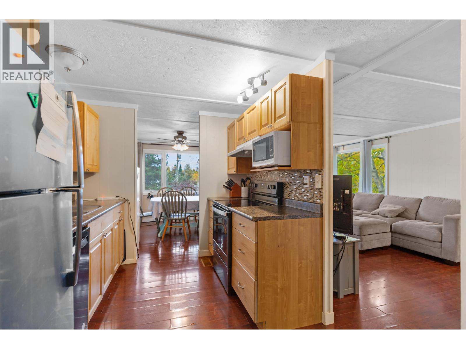 2274 Ball Place, Prince George, British Columbia  V2K 3C6 - Photo 4 - R3054884
