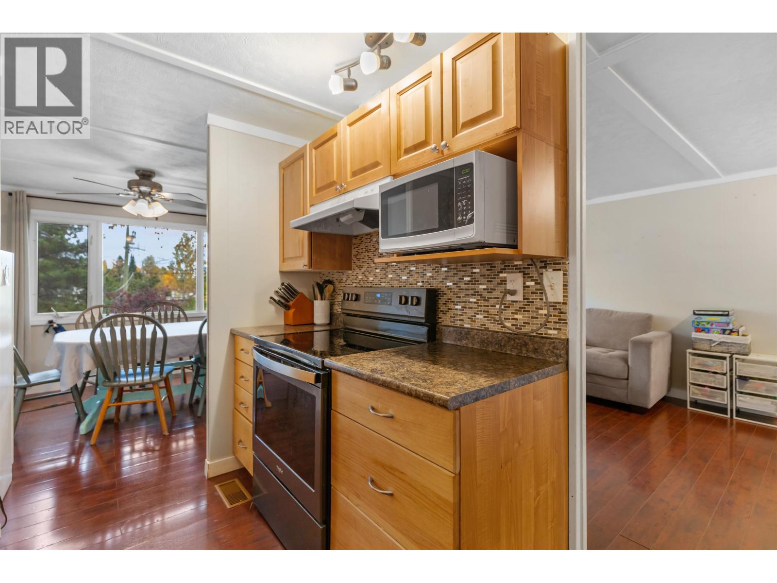 2274 Ball Place, Prince George, British Columbia  V2K 3C6 - Photo 6 - R3054884