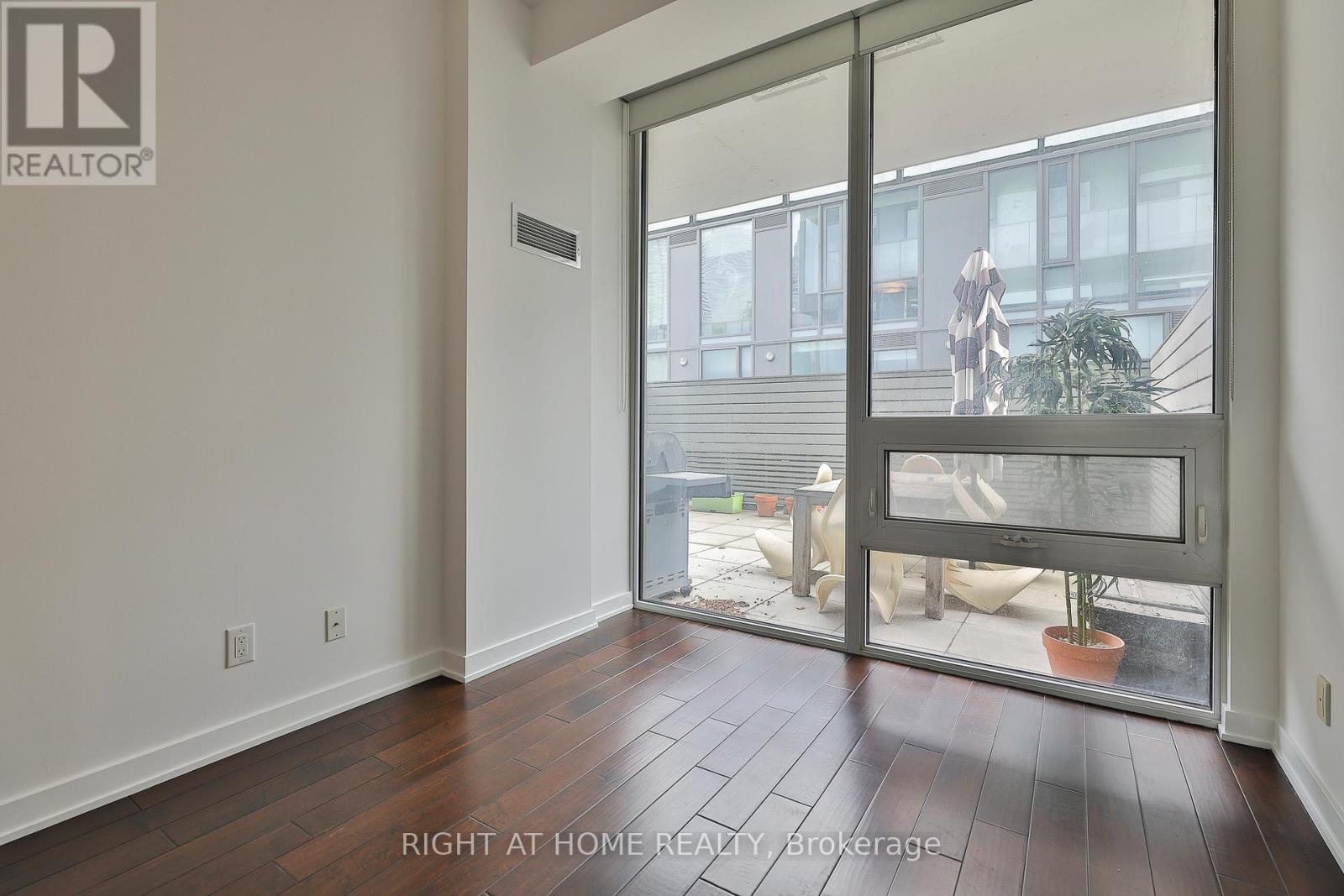 625 - 1 Market Street, Toronto, Ontario  M5E 0A2 - Photo 10 - C12442860