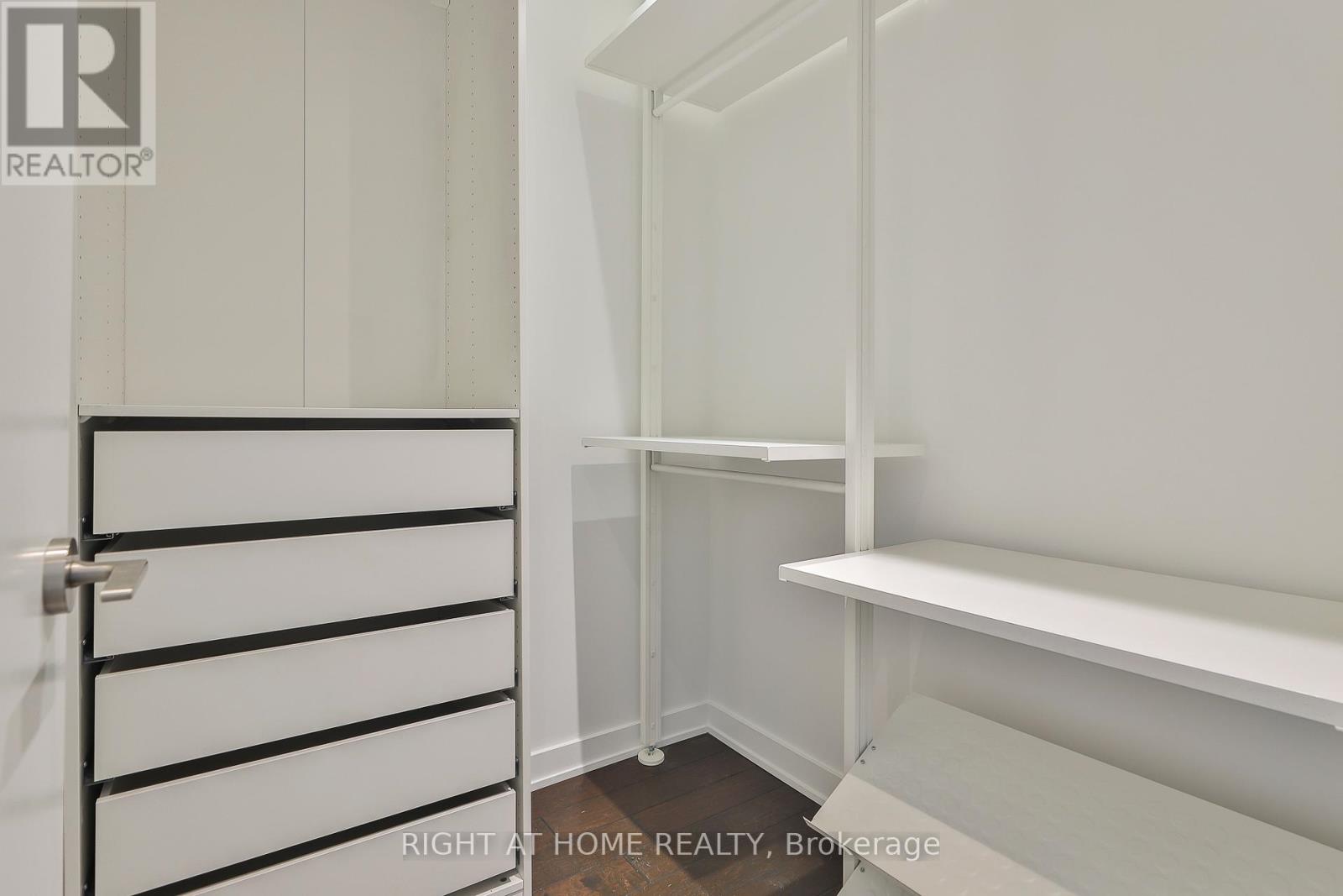 625 - 1 Market Street, Toronto, Ontario  M5E 0A2 - Photo 8 - C12442860